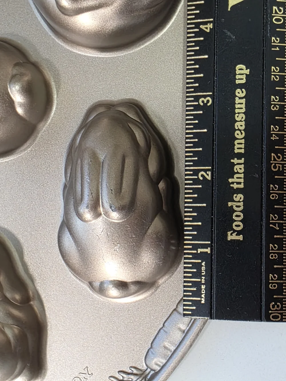 Nordic Ware Baby Bunny Bites Cakelet Pan 12 Mini Cake Cavity 2 Cup Easter Metal